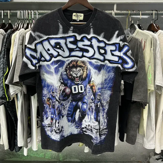 MAJESTIK Distressed Black Graphic Lion Football T-Shirt 4
