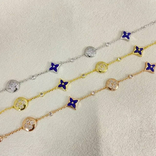 Collares de encanto de estrella y floral de esmalte de múltiples tonos 2