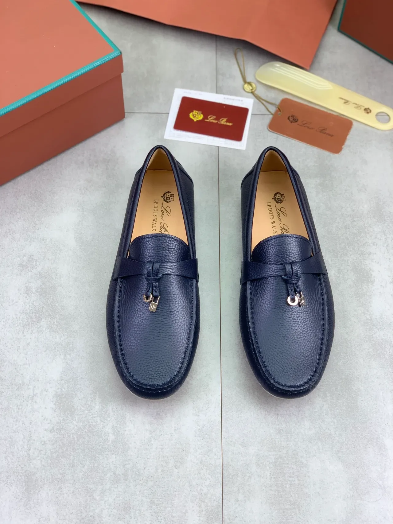 Navy Beige Pebbled Leather Tassel Strap Loafer 4
