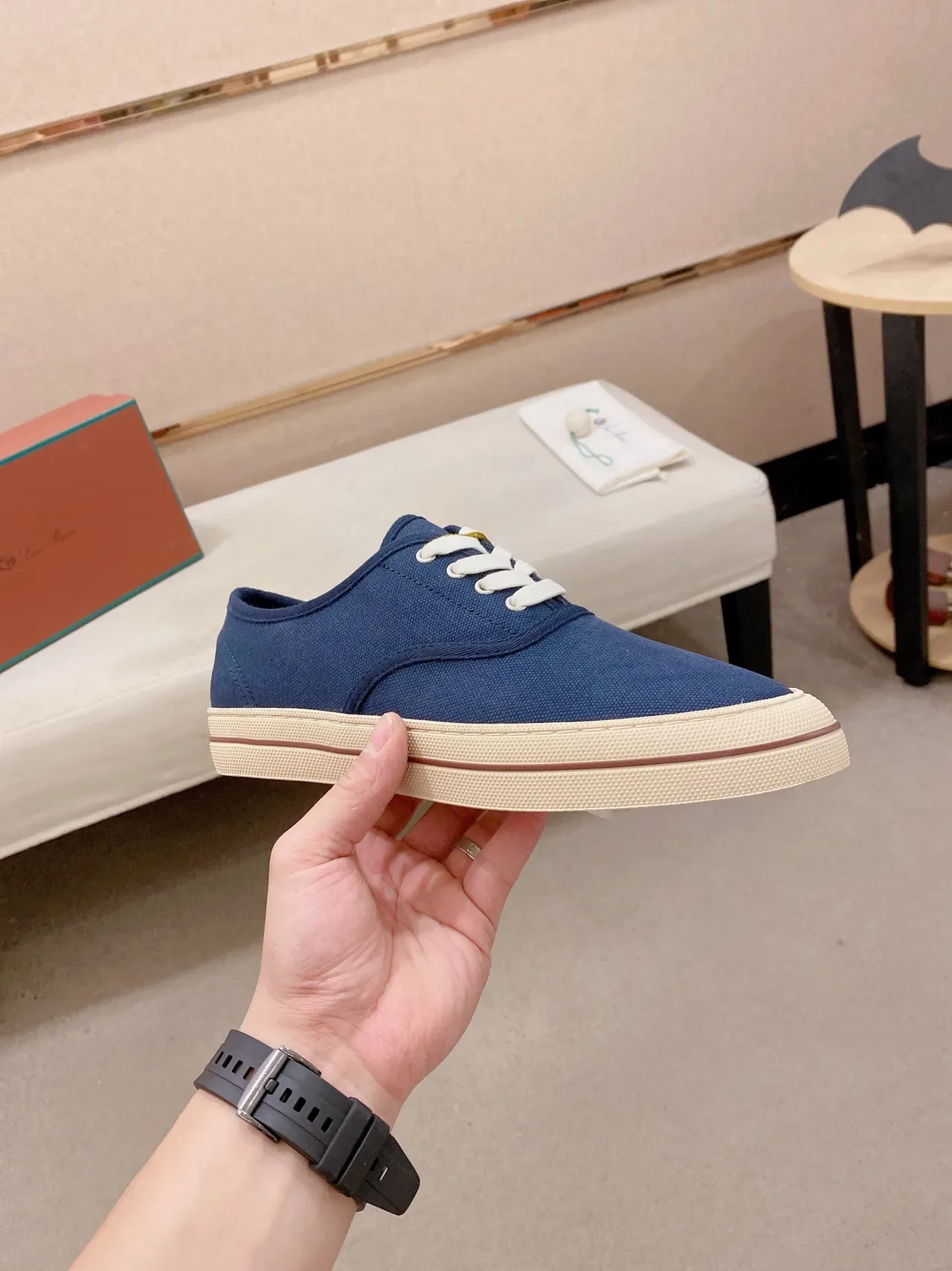 Navy Beige Upper Low-Top Canvas Shoes 5