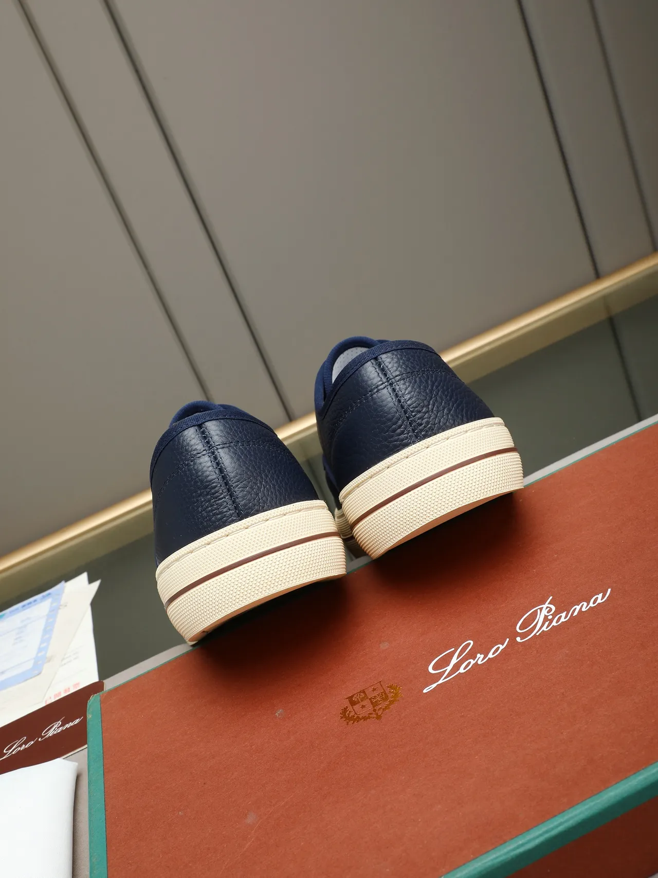 Navy Blue Pebbled Leather Lace-Up Casual Shoe 3