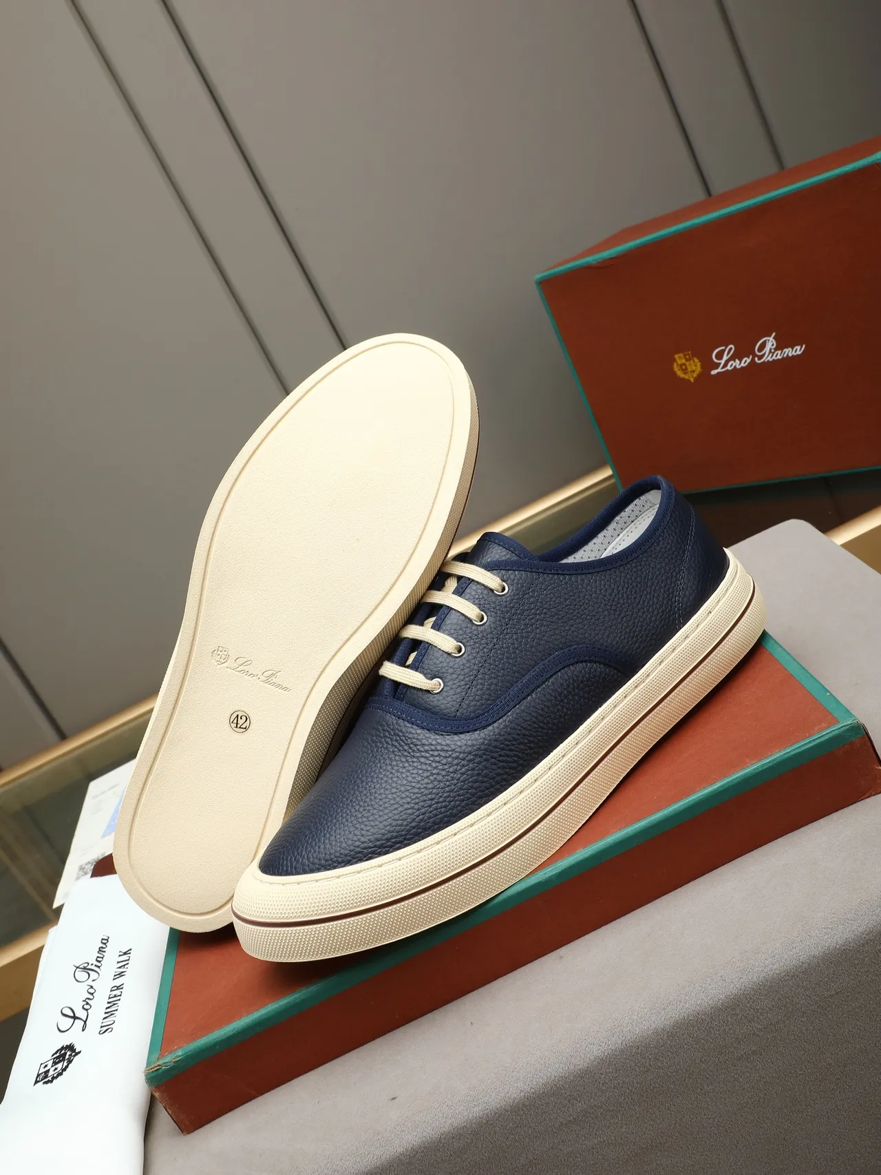 Navy Blue Pebbled Leather Lace-Up Casual Shoe 4