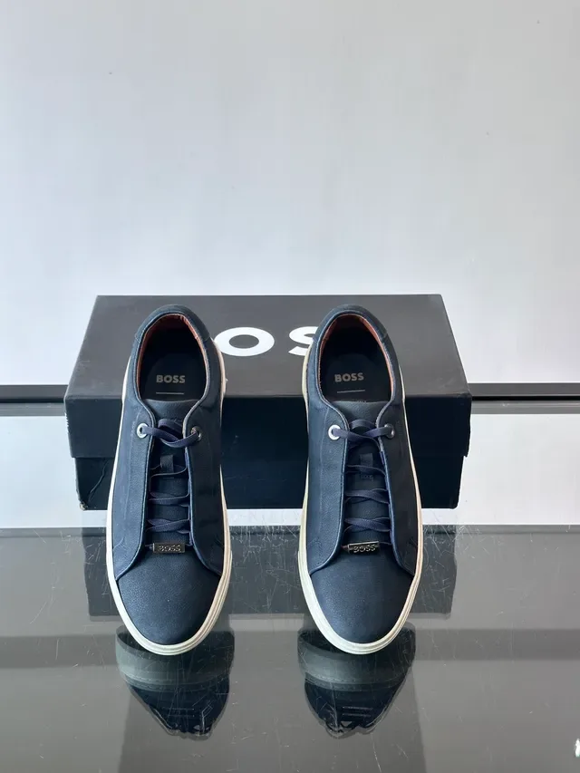Navy Pebbled Leather Low-Top Lifestyle Sneakers 4