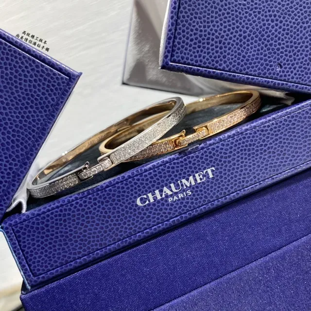 Pave-Set Rectangular Hinged Bangle Bracelet 7
