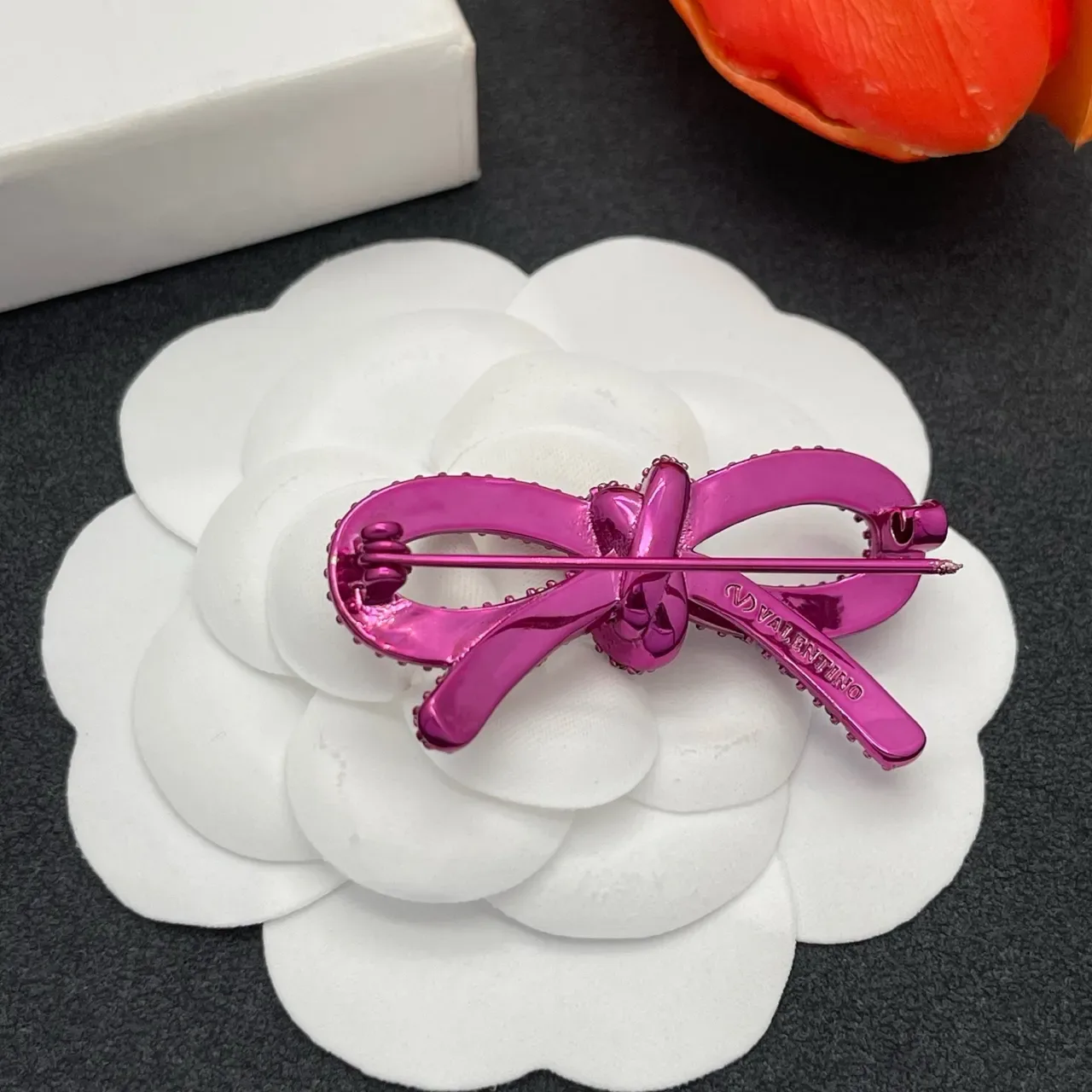Pink Bow-Shaped Pavé-Crystal Encrusted Brooch 3