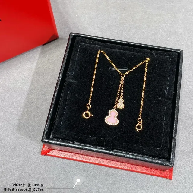 Pink Gold Double Gourd Silhouette Pavé Crystal Setting Necklace 6