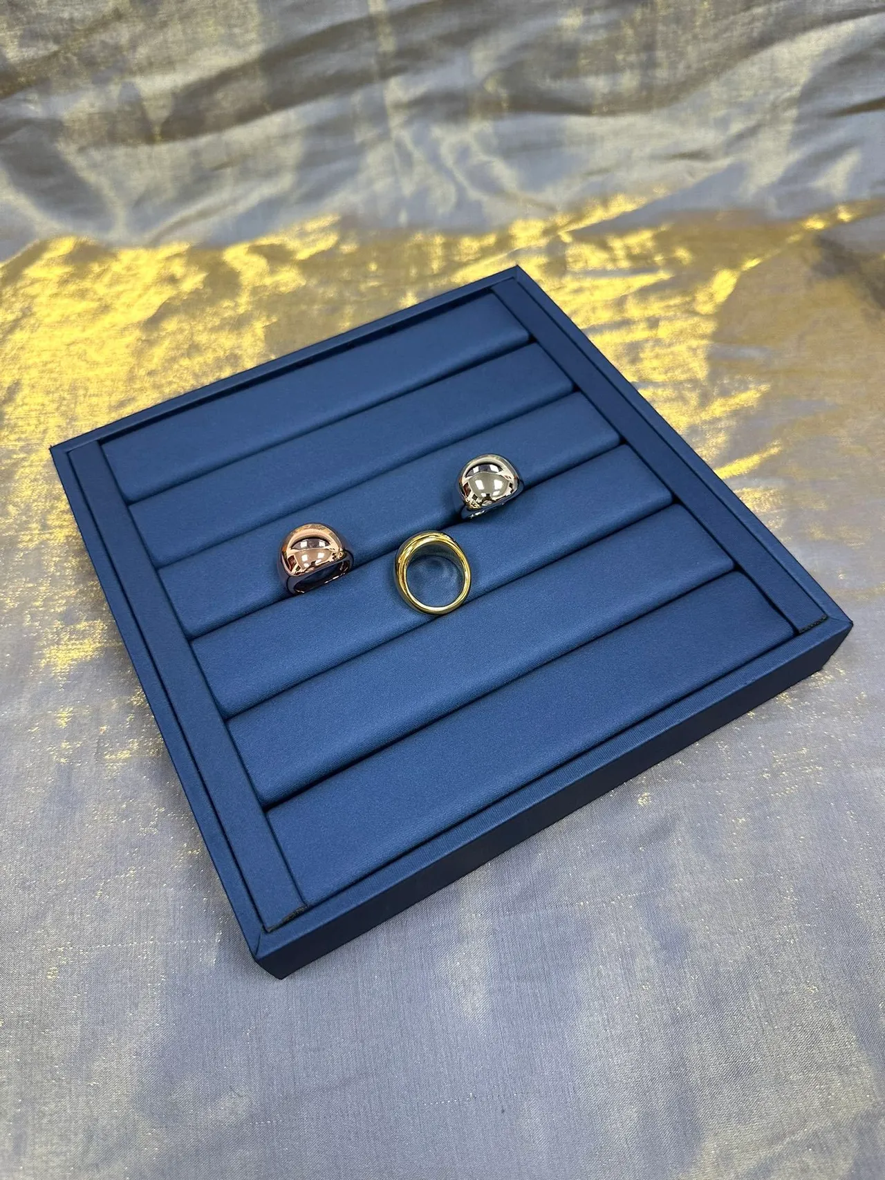 Polished Spherical Minimalist Metallic Ring 5