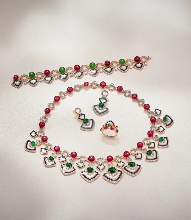 Red and Green Enamel Gemstone Pendant Necklace 4