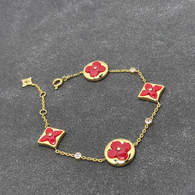 Bracelet Charms Émaillé Floral Rouge Or Motifs Quatrefoil Et Circulaires 2