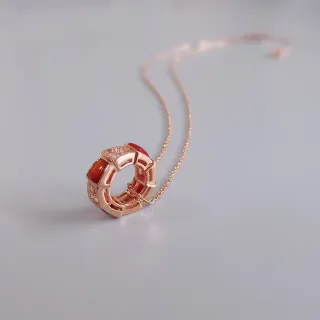 Collier de pendentif à anneau ouvert géométrique en or rouge de ton rose