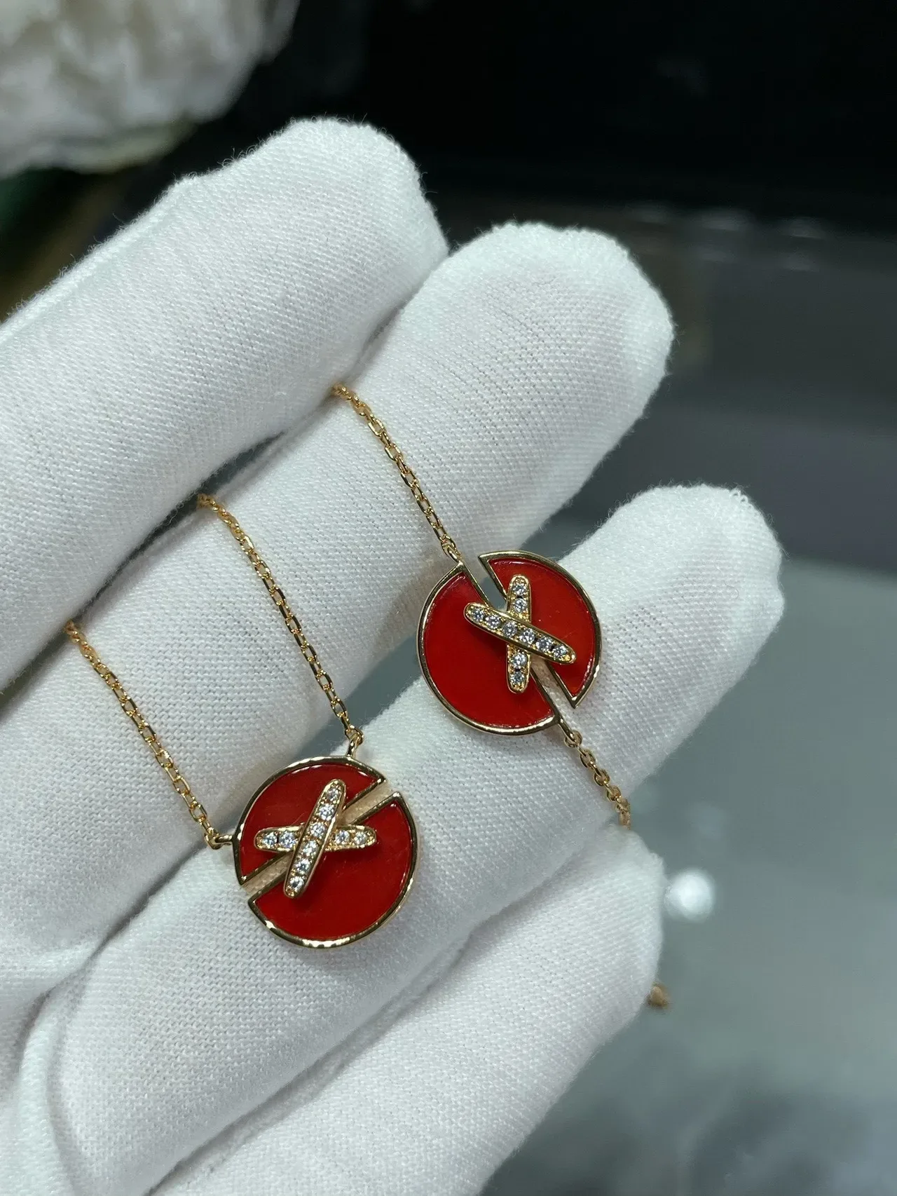 Red Gold Gourd-Shaped Silhouette Inlay Earrings 4