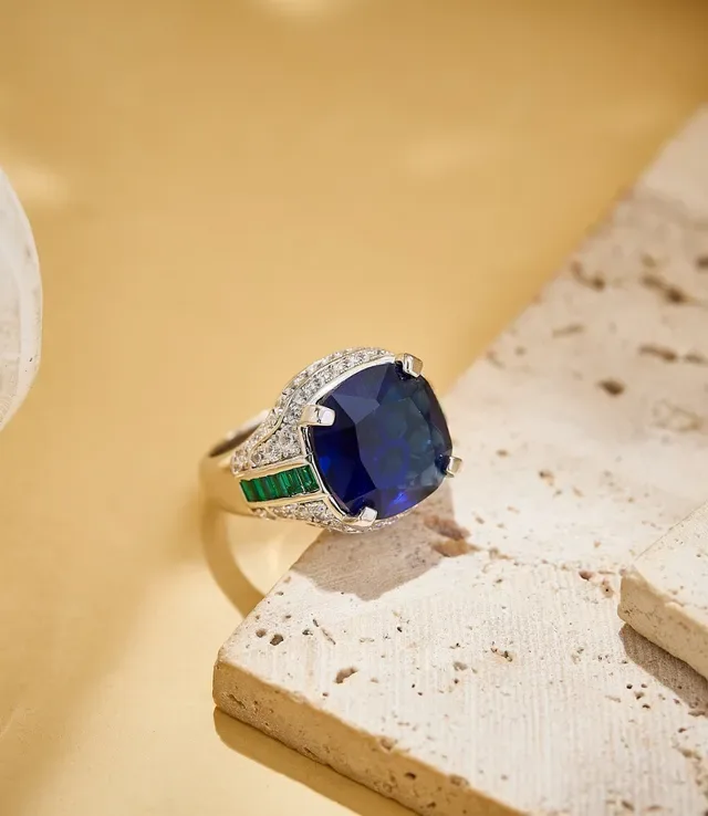 Red Green Cushion-Cut Central Stone Channel-Set Side Stones Ring 2