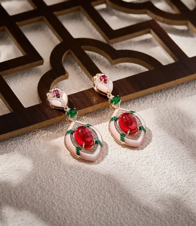 Red Green Drop Gemstone-Set Earrings 3