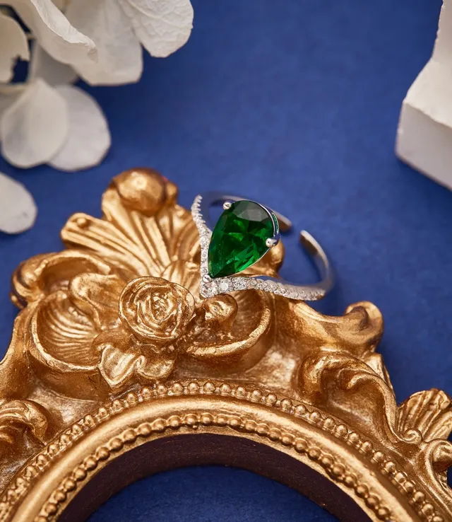 Red Green Pear-Cut Central Stone Pavé-Set Side Accents Ring 6