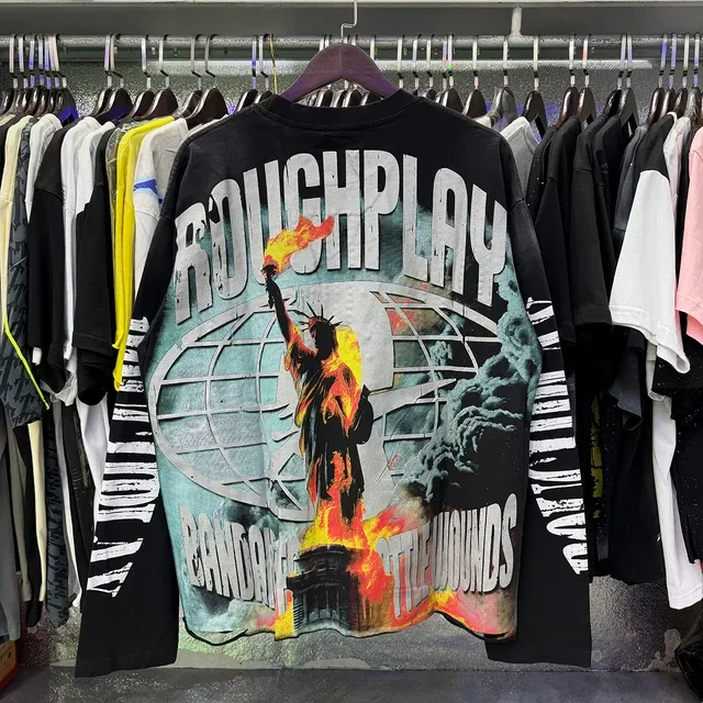 ROUGH Graphic Print Oversized Black T-Shirt 10