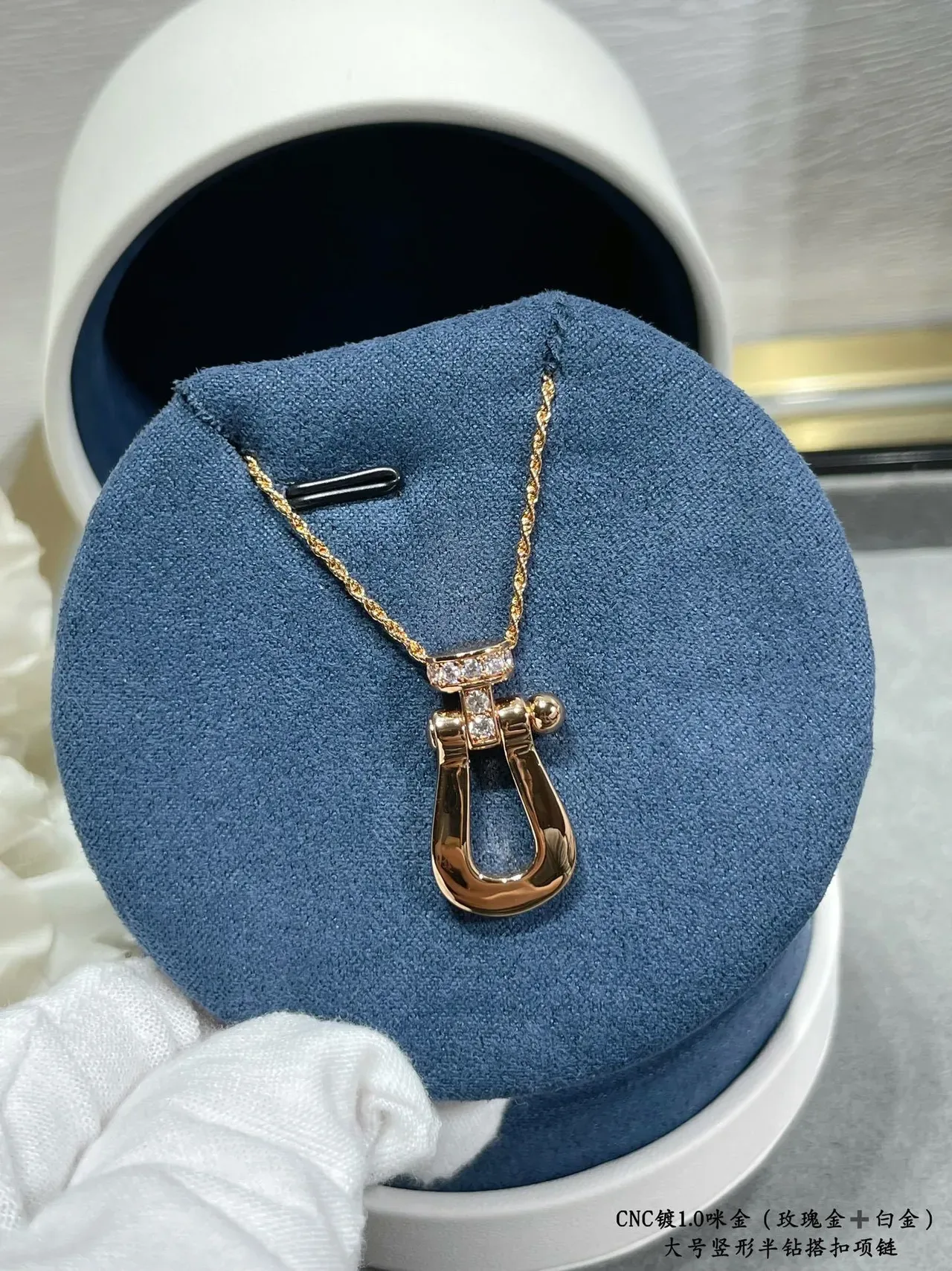 Shackle-Style Pendant Silver Black Pavé-Set Stones Necklace 8