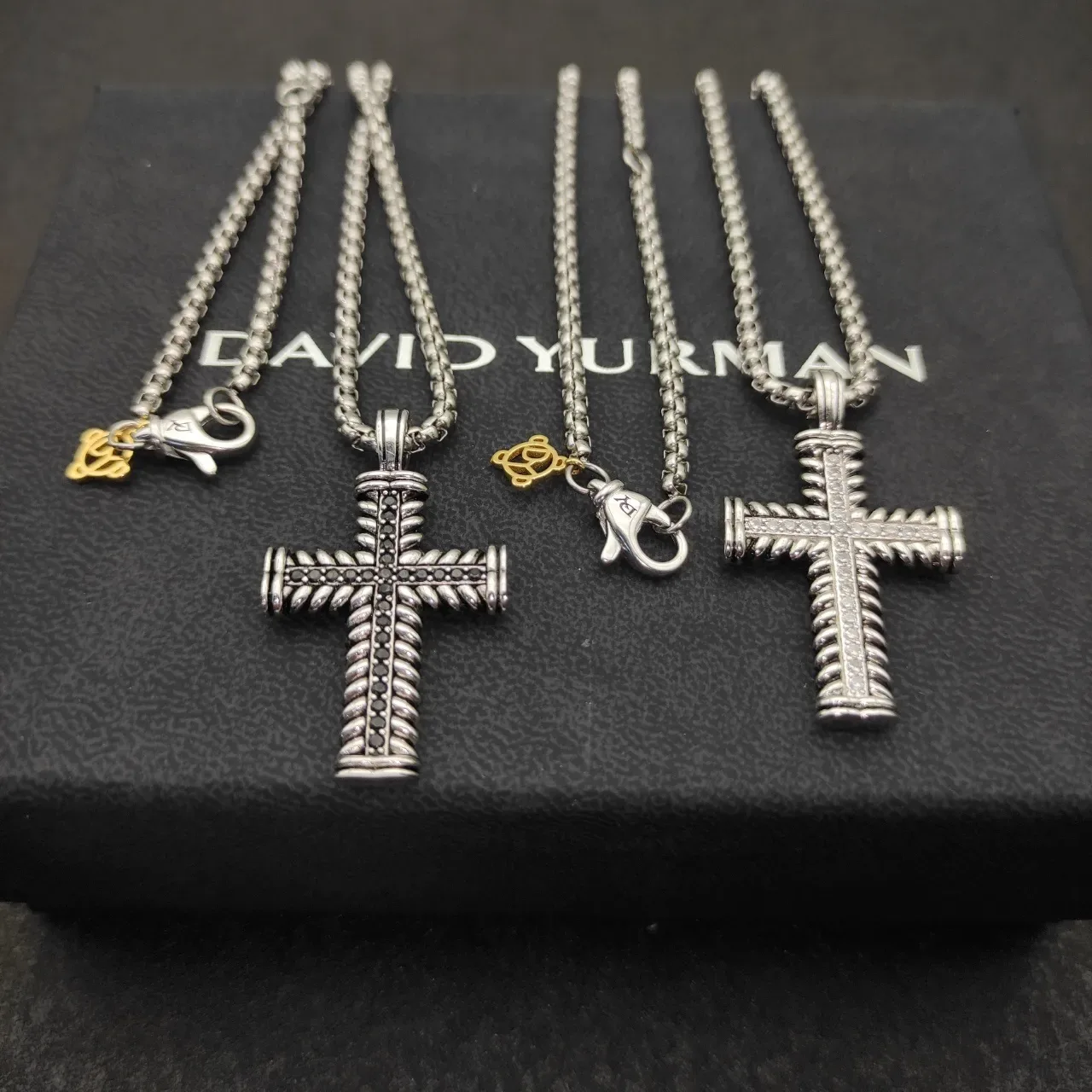 Silver Black Rope-Textured Border Stone Inlay Necklace 2