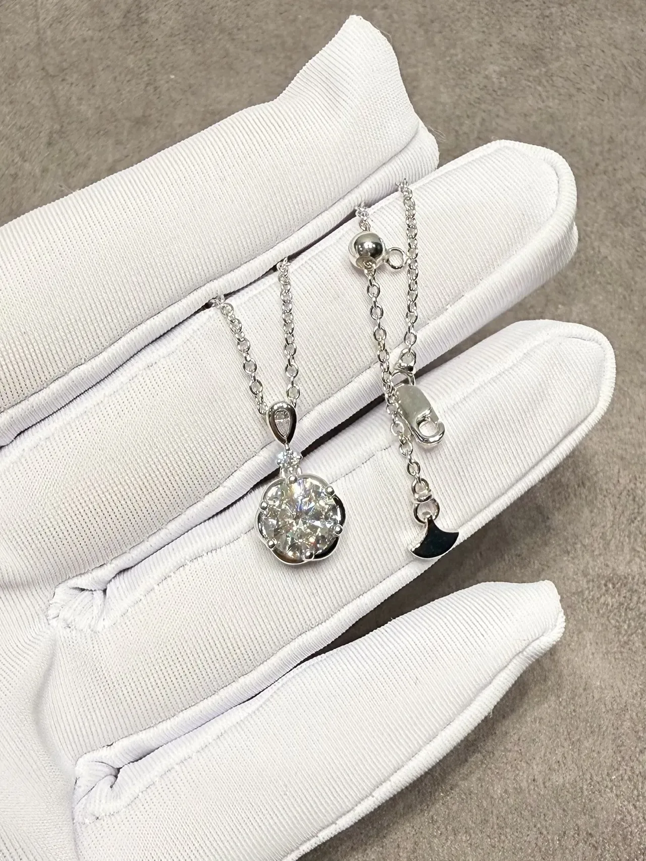 Silver Black Solitaire Pendant Round Brilliant-Cut Stone Necklace 3