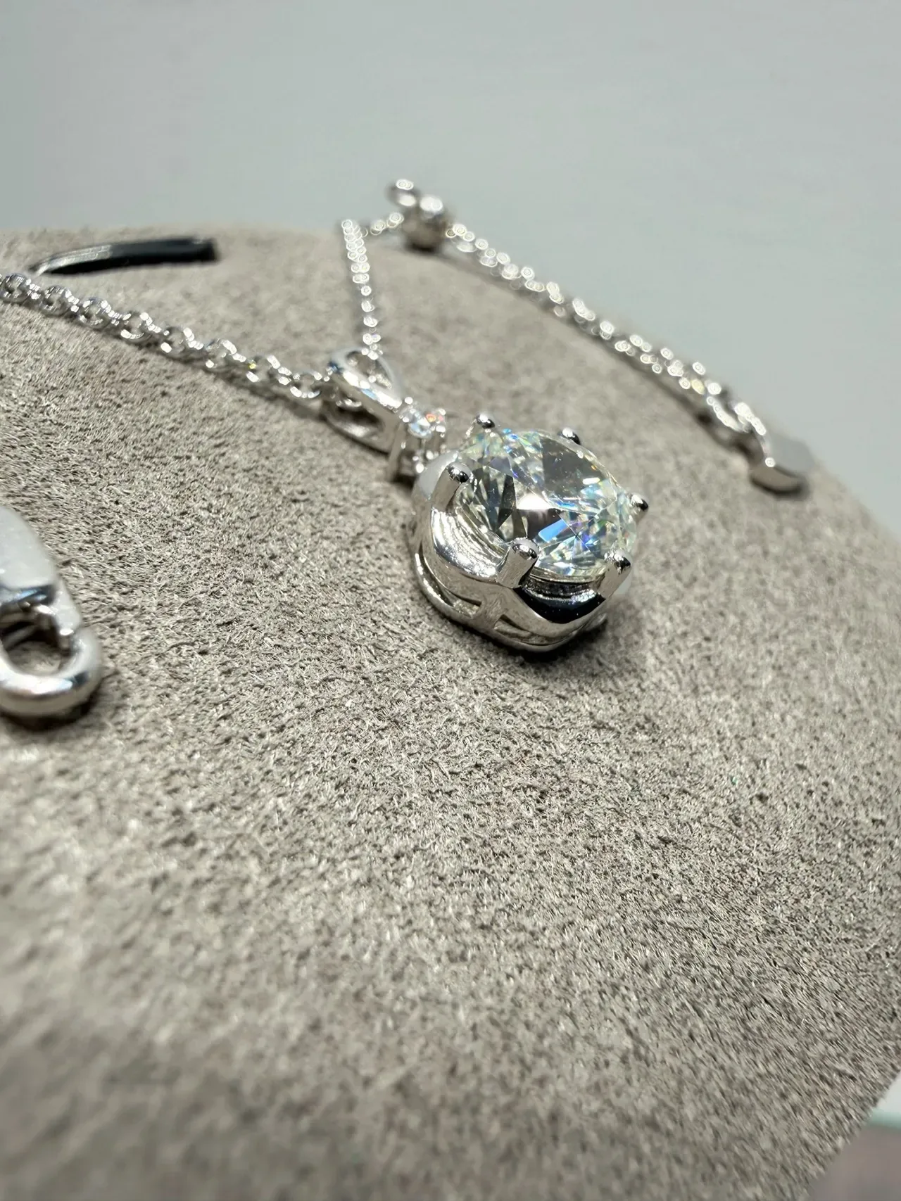 Silver Black Solitaire Pendant Round Brilliant-Cut Stone Necklace 4