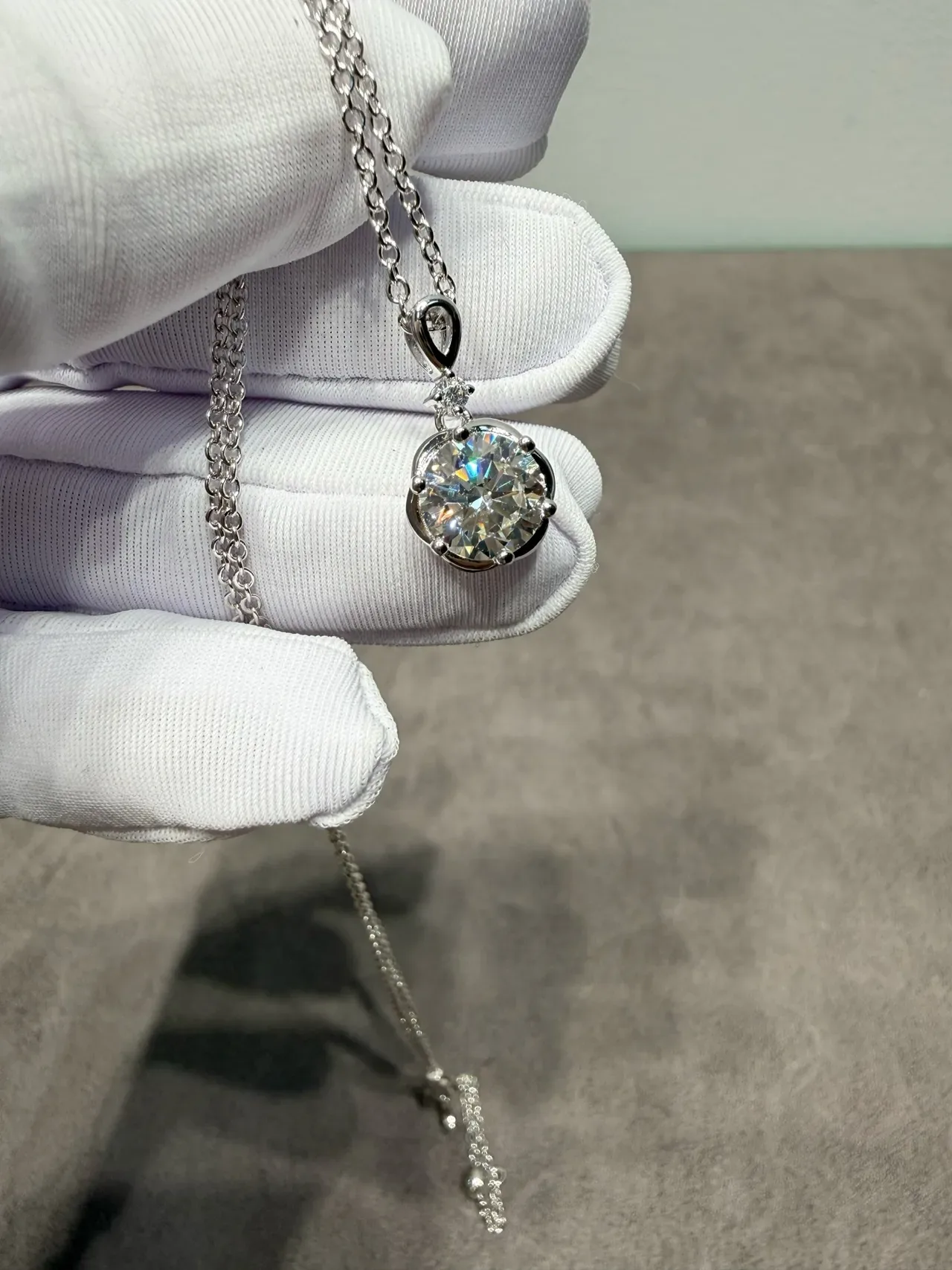 Silver Black Solitaire Pendant Round Brilliant-Cut Stone Necklace 7
