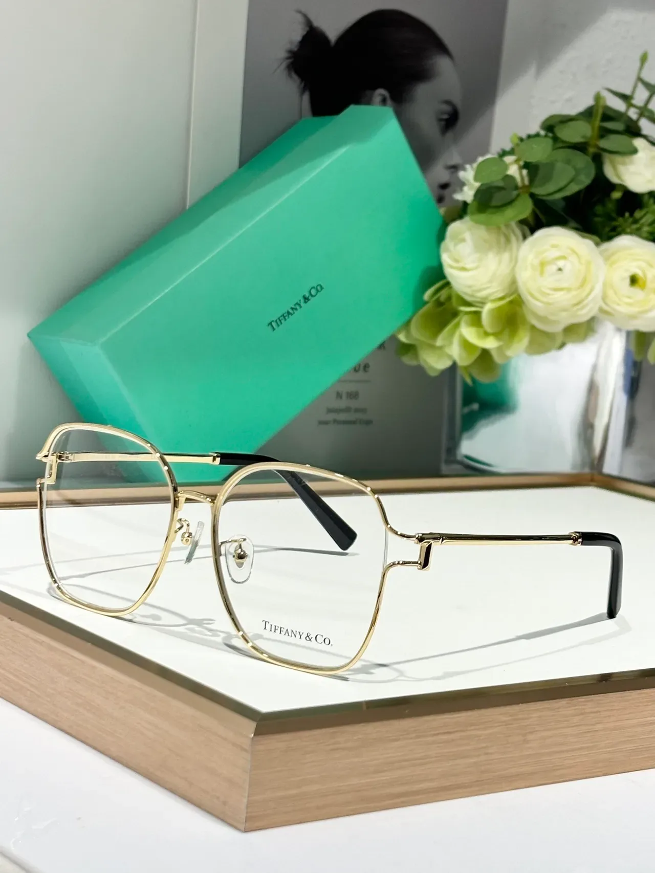 Silver Gray Geometric Metal Frame Thin Wire Construction Eyewear 2