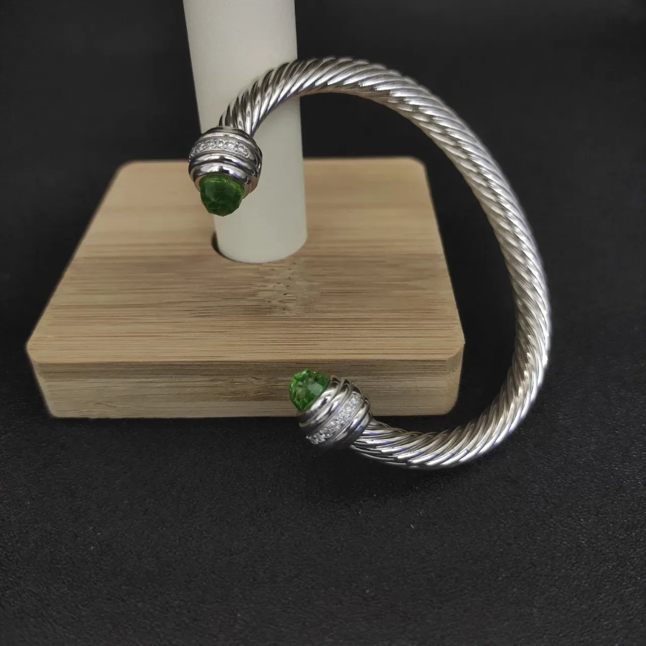 Silver Green Twisted Cable Metal Faceted Gemstone Terminals Bracelet 7