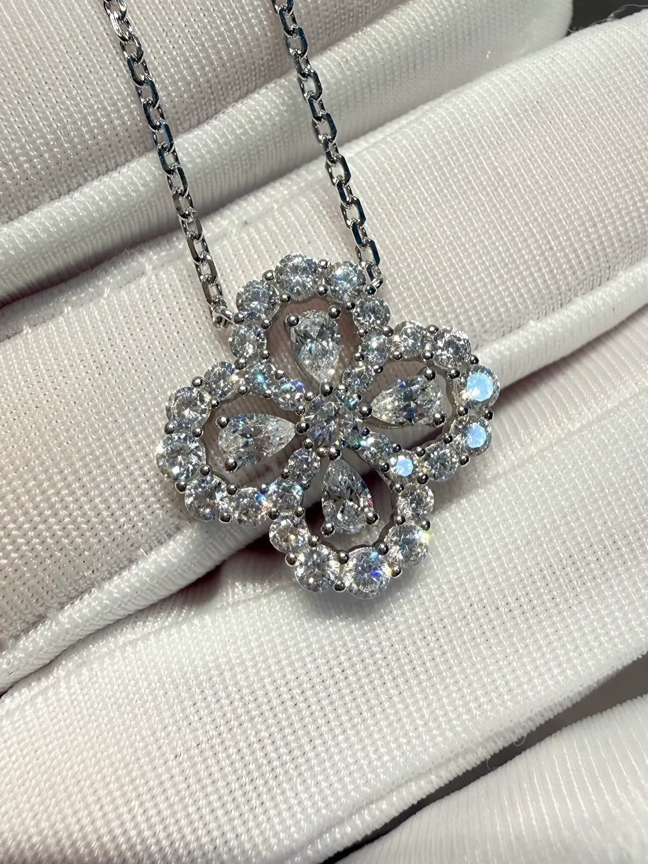Silver Purple Floral Quatrefoil Pendant Pear-Shaped Gemstones Necklace 2