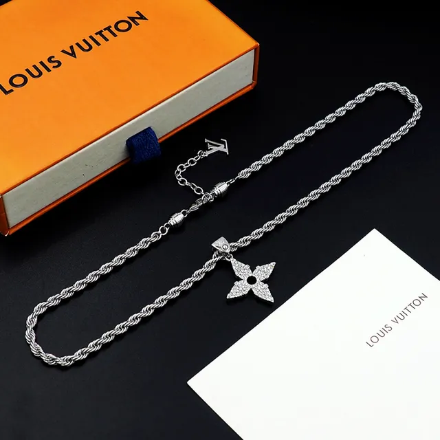 Silver-Toned Rope Chain Pavé Cross Pendant Necklace 3