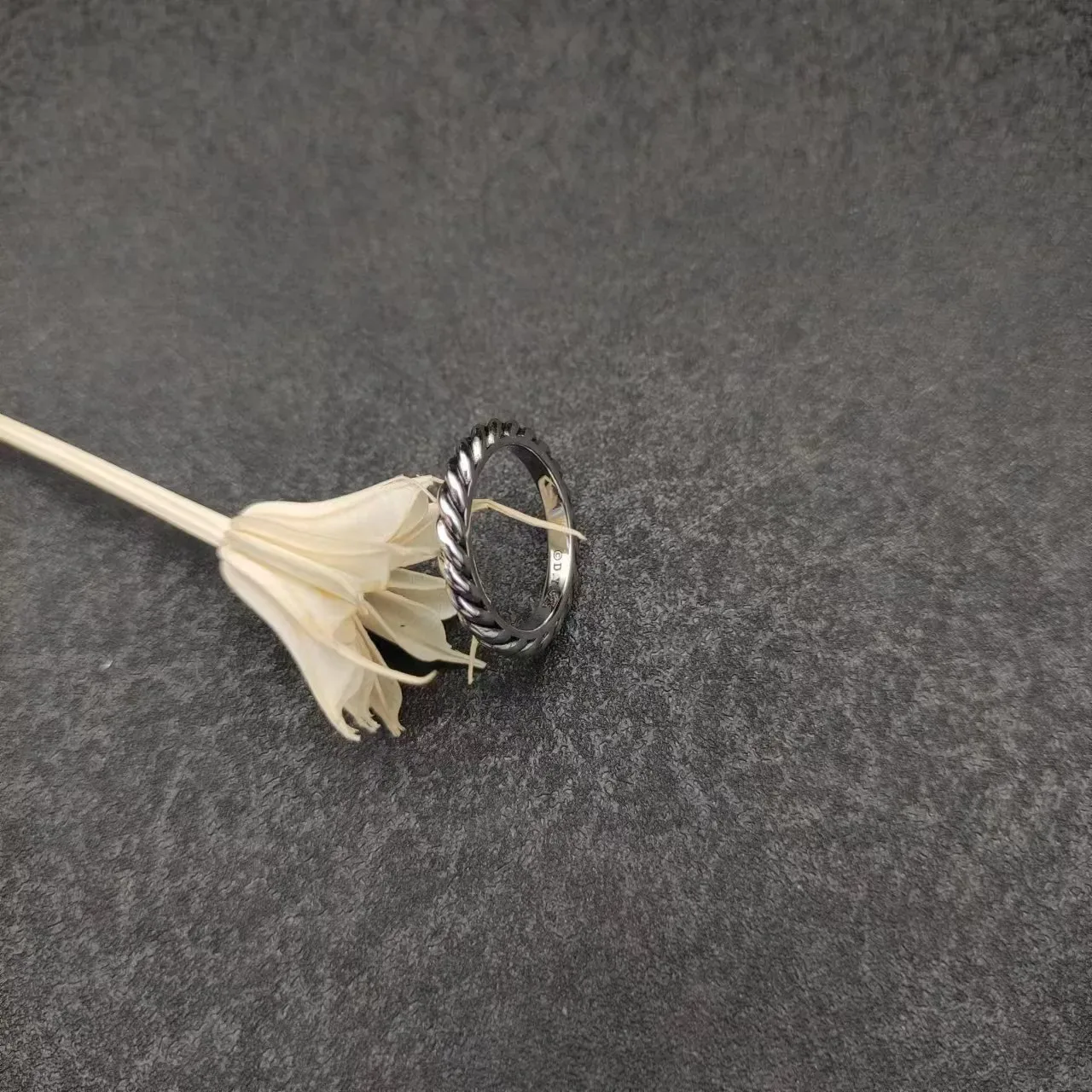 Bague de bande de corde tordue ton argenté 3