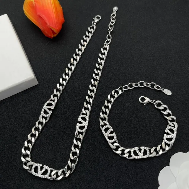 Silver Transparent Chunky Curb Chain Pavé-Set Logo Charms Bracelet 2