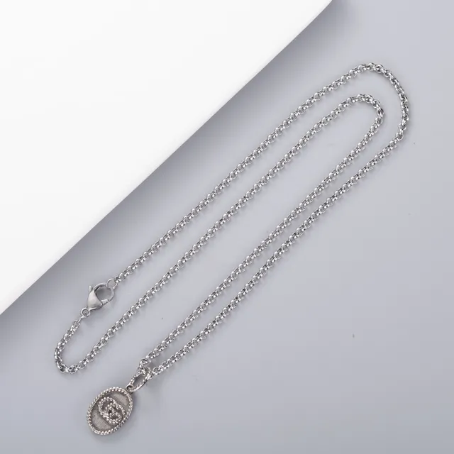 Silver Twisted Rope-Link Chain Oval Pendant Necklace 3