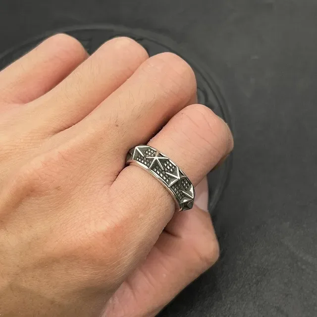 Spiked Bezel Textured Band Silver Ring 2