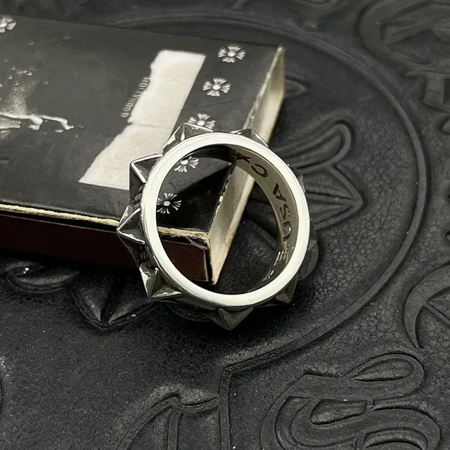 Spiked Bezel Textured Band Silver Ring 4