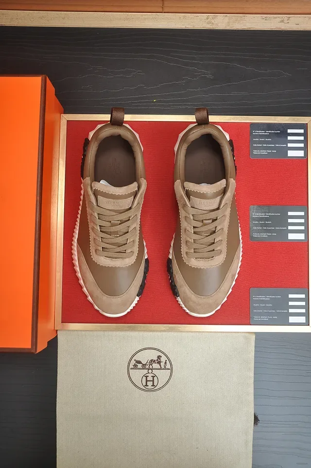 Tan and Black Mixed-Material Low-Top Lifestyle Sneaker 5