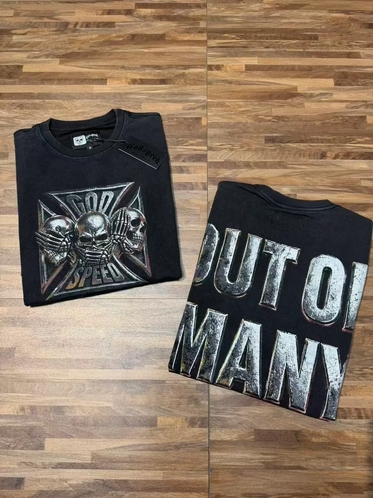Washed Black Metallic Skull Cross Graphic T-Shirt 7