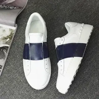 Tênis Lifestyle com correia slip-on branco e navy