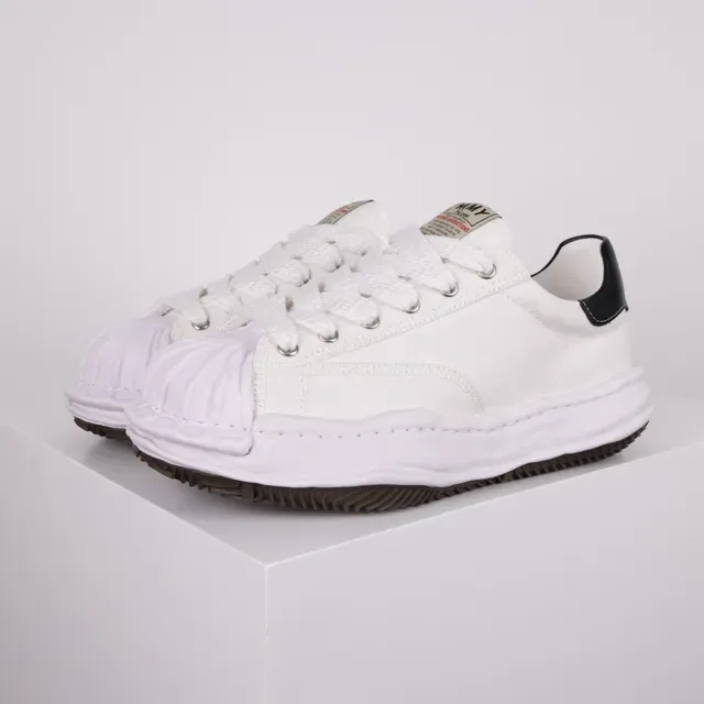 White Black Canvas Upper Ribbed Rubber Toe Cap Sneakers 2