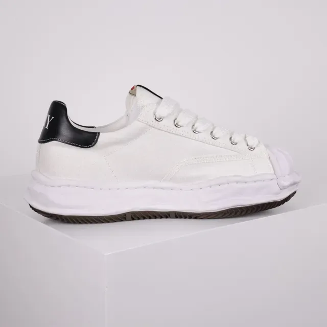 White Black Canvas Upper Ribbed Rubber Toe Cap Sneakers 7
