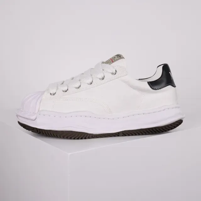 White Black Canvas Upper Ribbed Rubber Toe Cap Sneakers 9