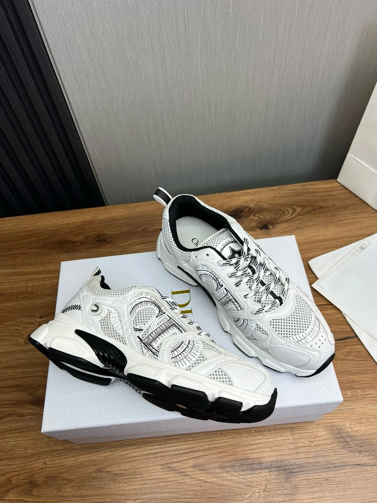 White Black Sole Mesh And Synthetic Overlay Construction Chunky Sneakers 5