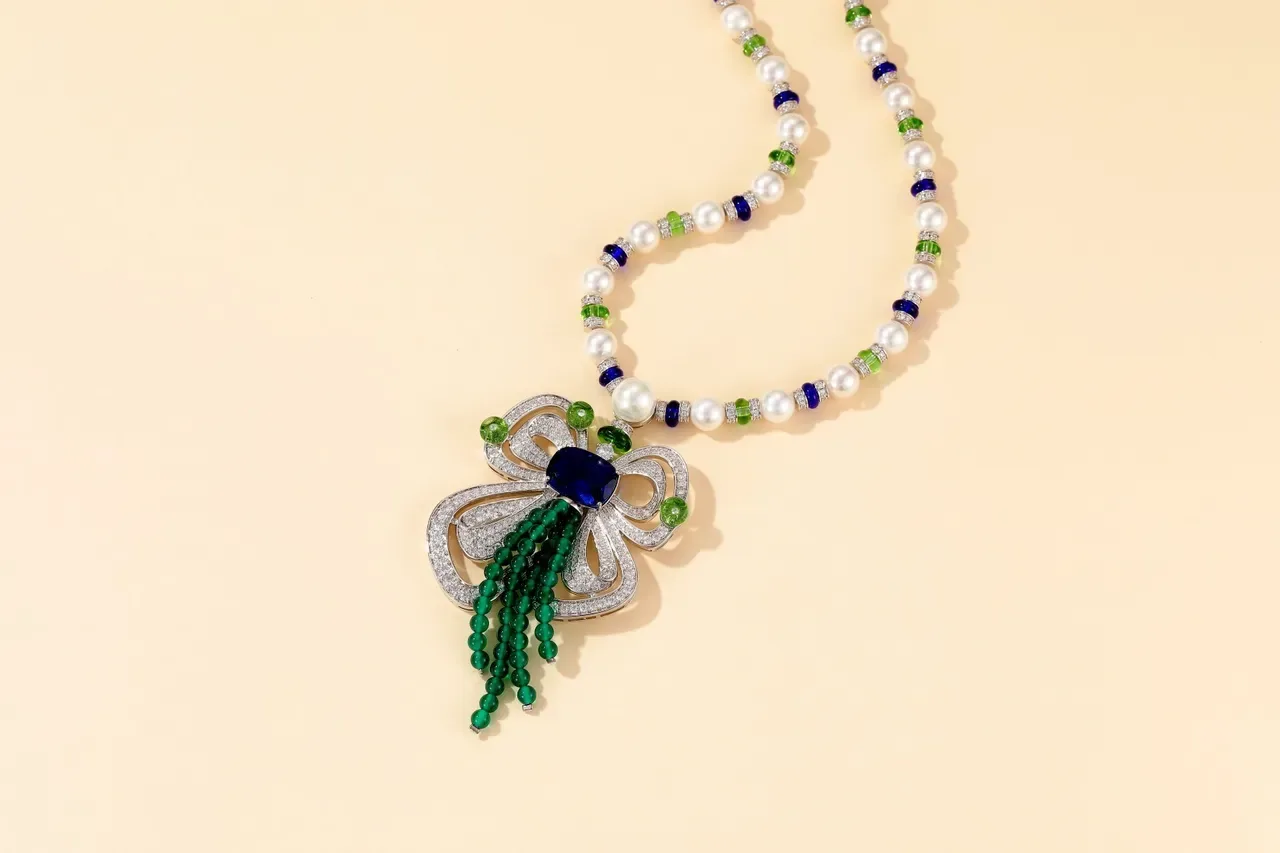 White Blue Floral-Inspired Pendant Pearl-and-Gemstone Strand Necklace 3
