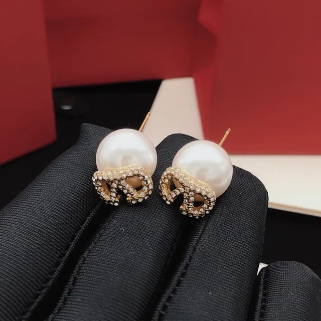 White Gold Pearl Stud Crystal-Encrusted Logo Motif Earrings 5