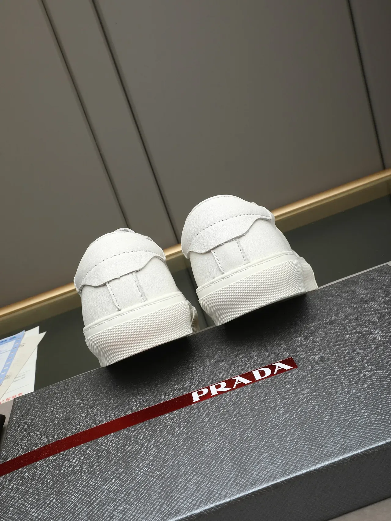 White Minimalist Low-Top Lifestyle Sneaker 3