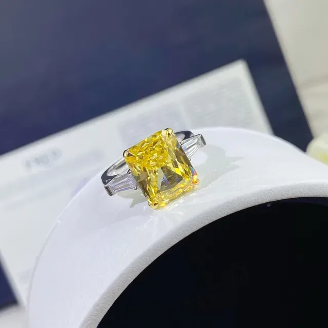 Yellow Silver Cushion-Cut Central Stone Double Halo Pavé Setting Ring 2