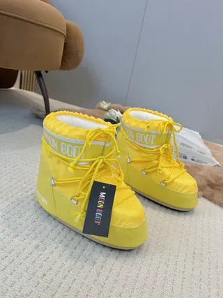Yellow White High-Top Insulated Drawstring Collar Snow Boots 2