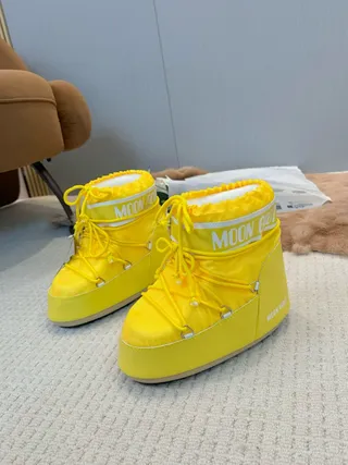 Yellow White High-Top Insulated Drawstring Collar Snow Boots 4
