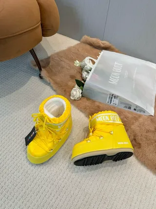 Yellow White High-Top Insulated Drawstring Collar Snow Boots 9