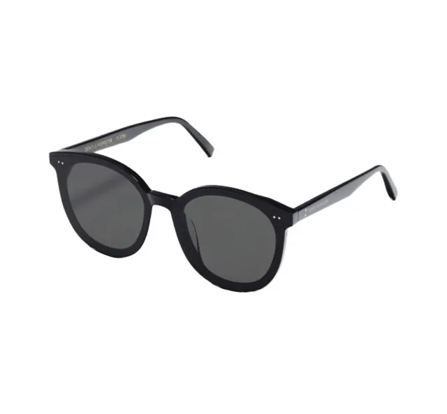 Gentle Monster Lunettes de soleil noires Oversized Cat-Eye avec détail de coupe asymétrique 9