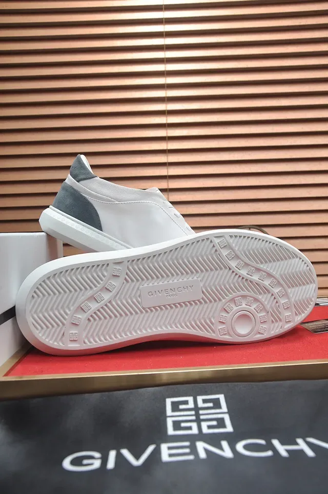Givenchy City Sport Sneakers Lifestyle en Cuir Blanc et Gris 7