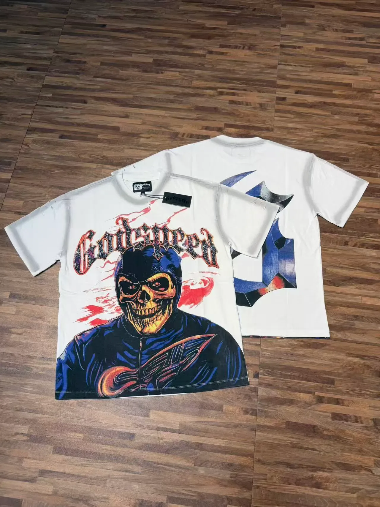 Camiseta Godspeed preta multicolorida com estampa gráfica e mangas desgastadas 2